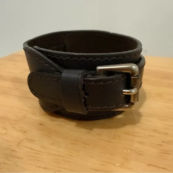 Authentic Louis Vuitton Dark Brown Leather Bracelet excellent condition - Picture 8 of 8